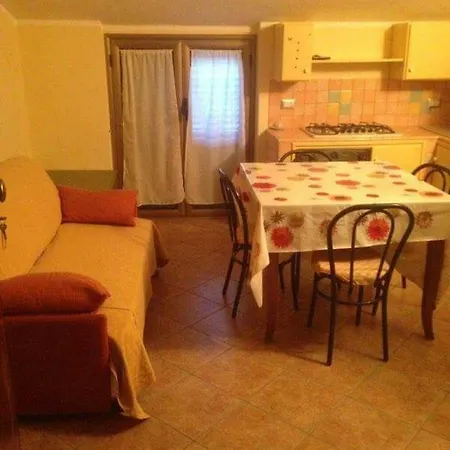 Platone Apartment *